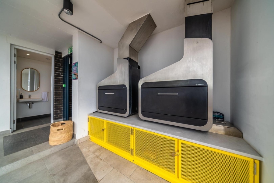 2 Bedroom Property for Sale in Sea Point Western Cape